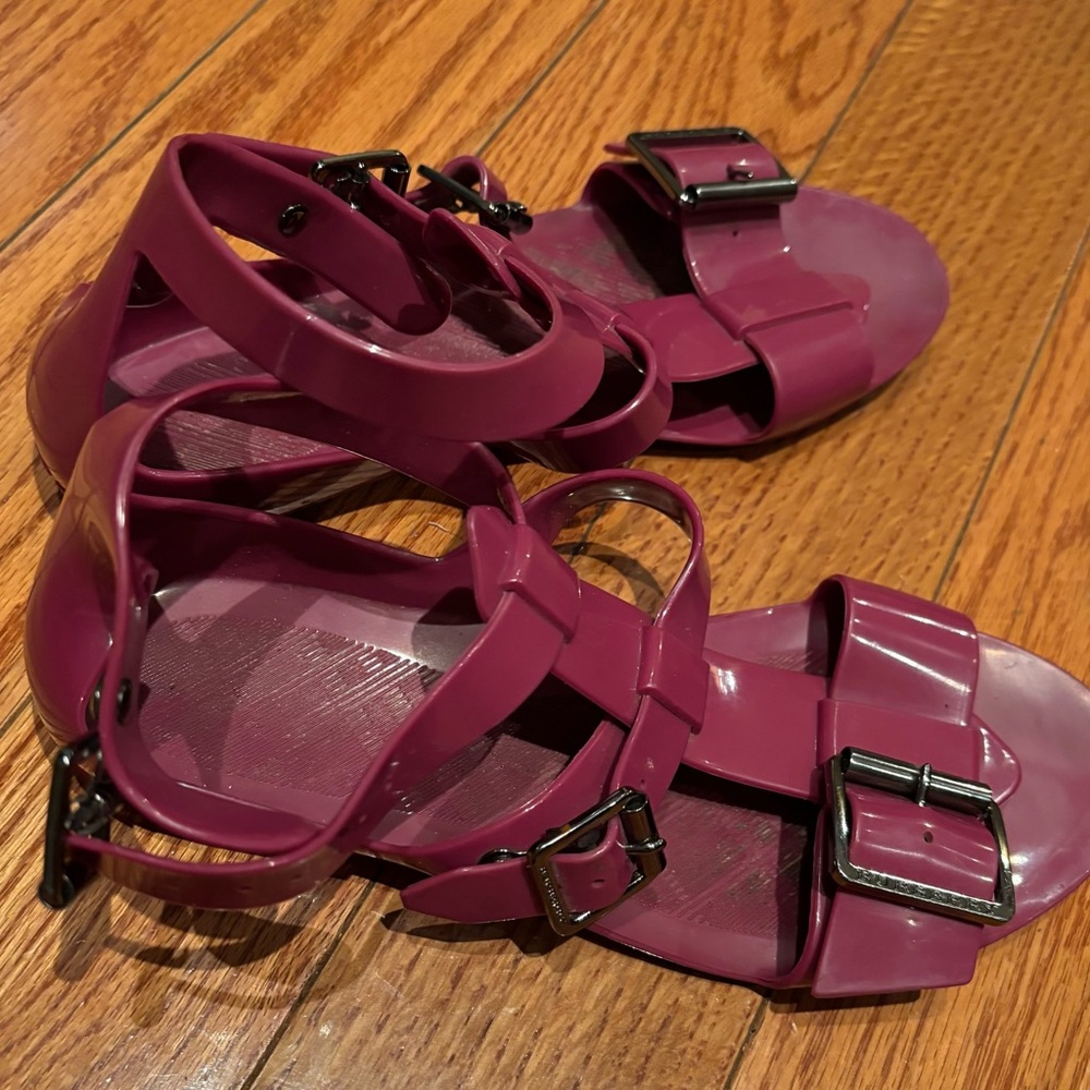 Burberry Magenta Sandals with Silver Buckles - Picture 5 of 10
